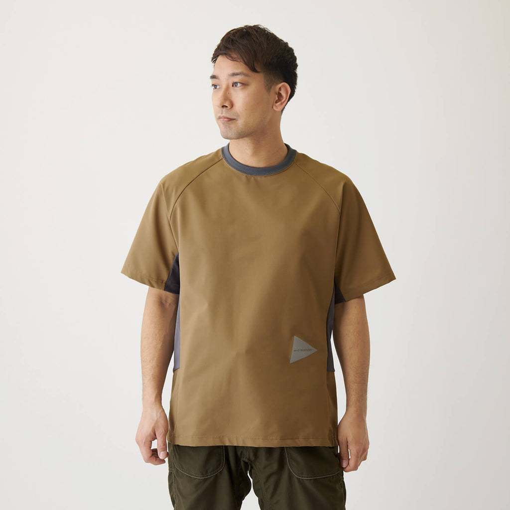and wander(アンドワンダー)/ハイブリッドベースレイヤー ショートスリーブT/ダークベージュ/UNISEX