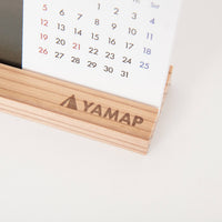 間伐材を使用した台座にはYAMAPの焼印入り