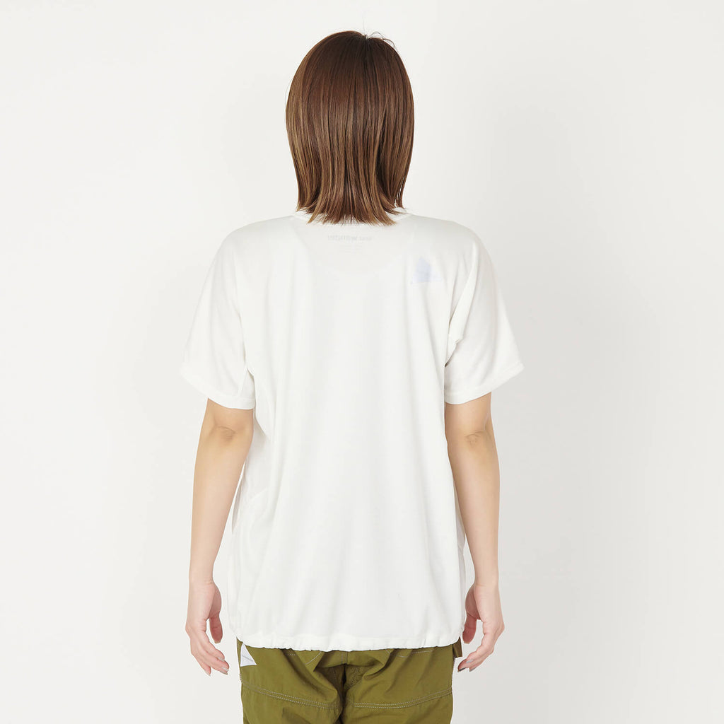 モデル 162cm　着用サイズ：WM　着用カラー：ホワイト