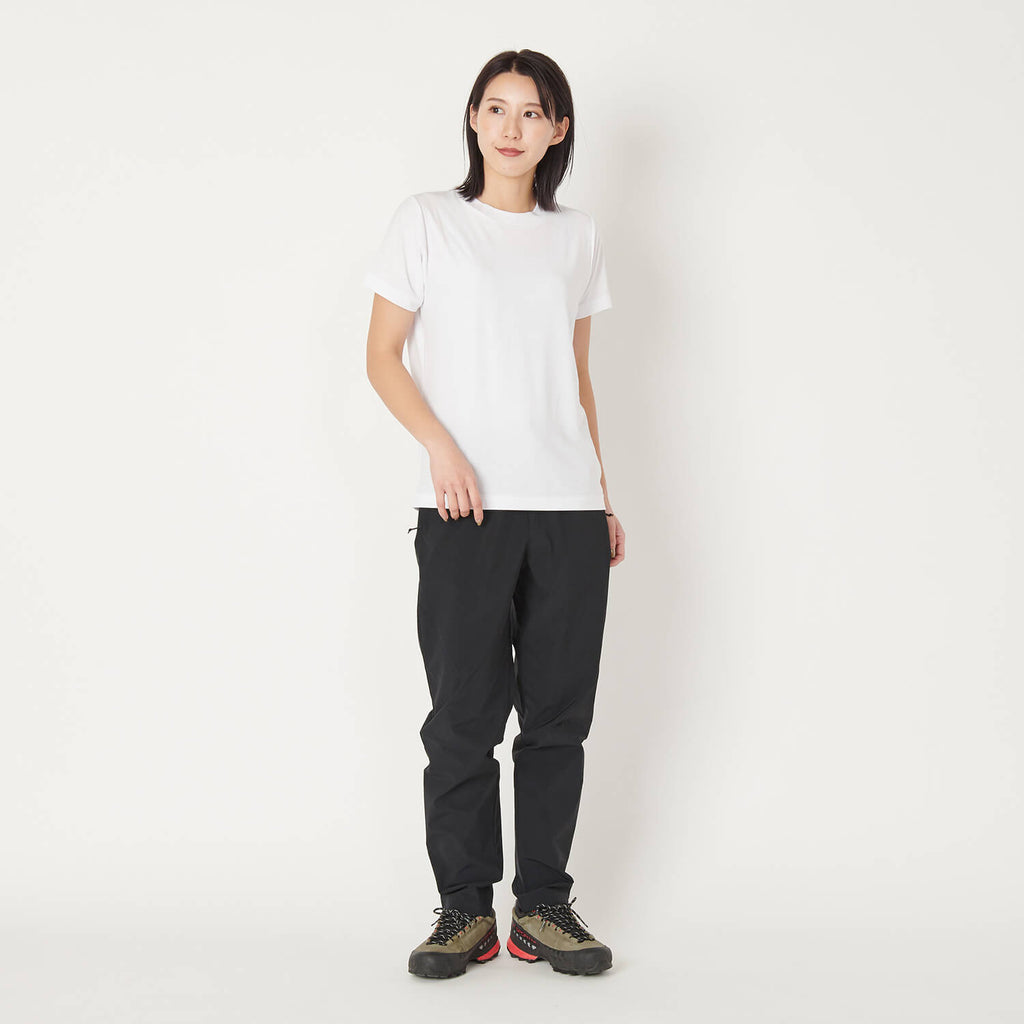 モデル 162cm　着用サイズ：M　着用カラー：ホワイト