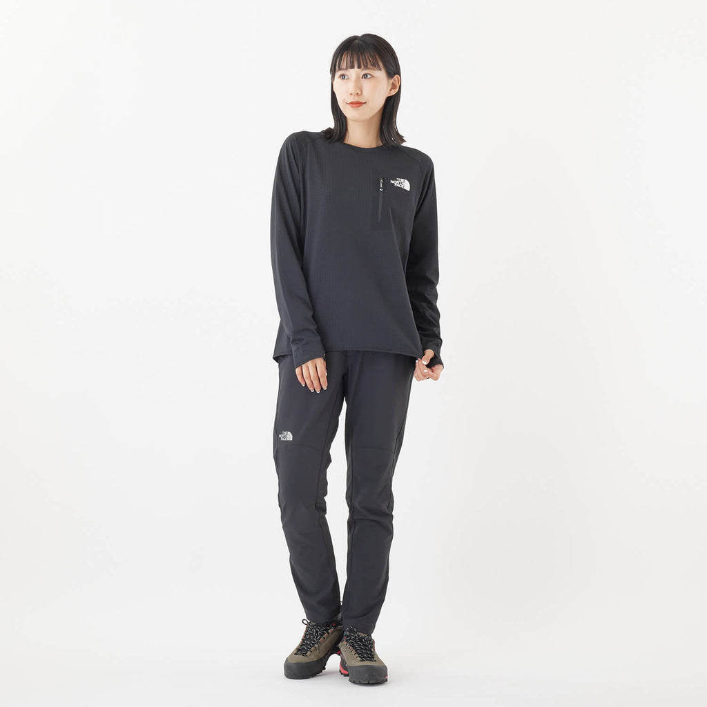 モデル 162cm　着用サイズ：WM　着用カラー：ブラック