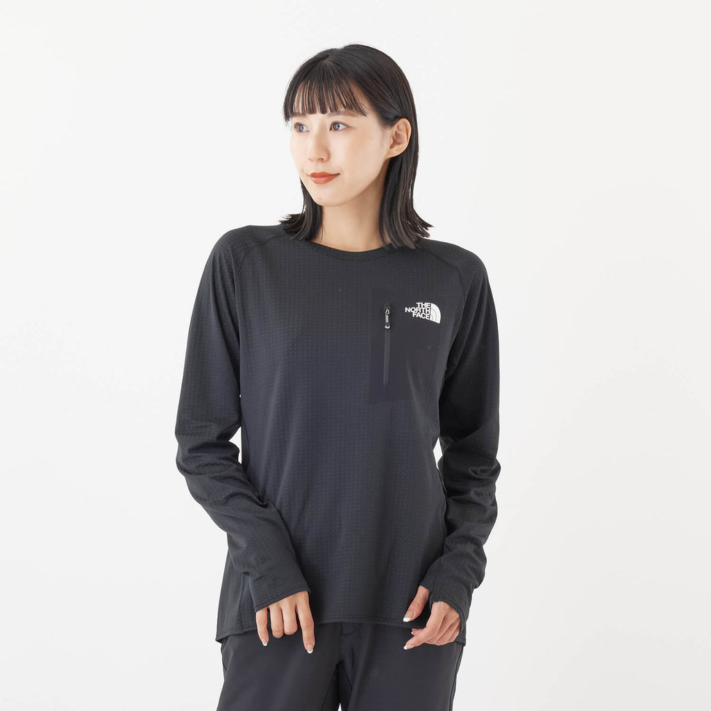 モデル 162cm　着用サイズ：WM　着用カラー：ブラック