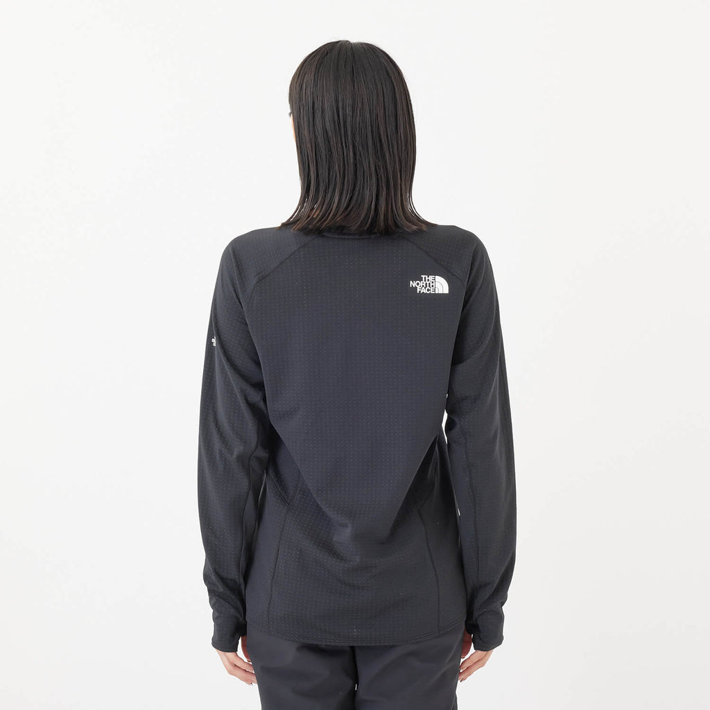 モデル 162cm　着用サイズ：WM　着用カラー：ブラック