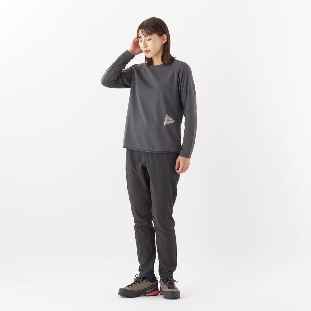 モデル 162cm　着用サイズ：S　着用カラー：チャコール