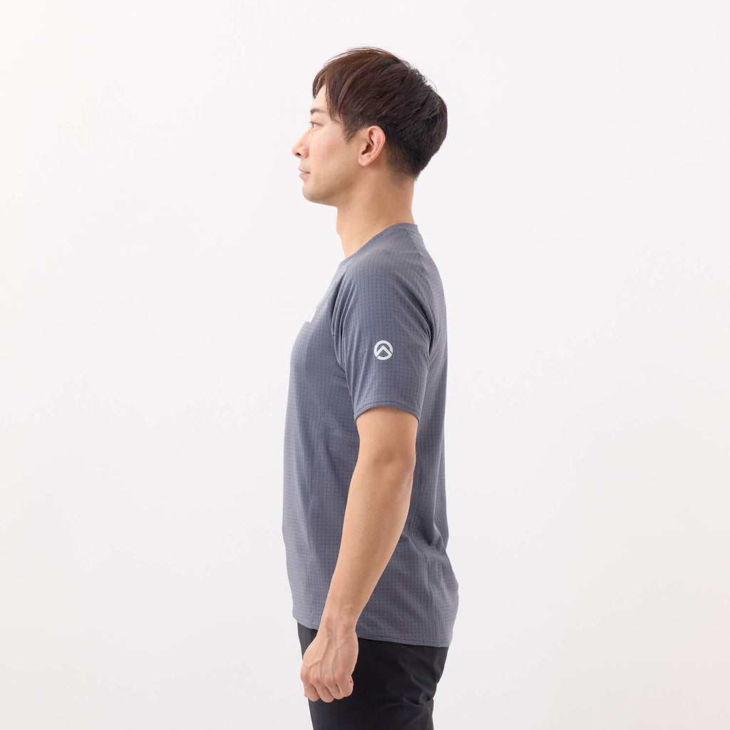 モデル 178cm　着用サイズ：M　※販売商品とはカラーが異なります