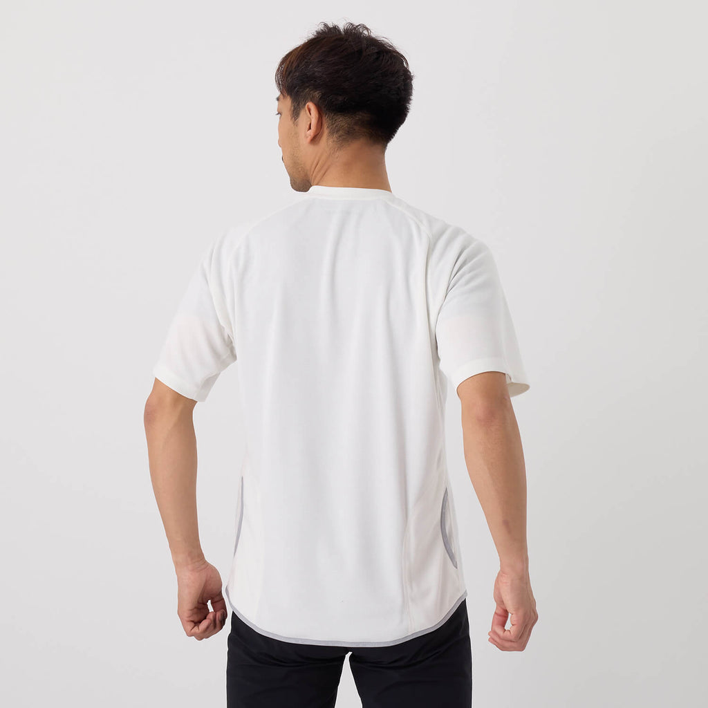 モデル 178cm　着用サイズ：M　着用カラー：ホワイト