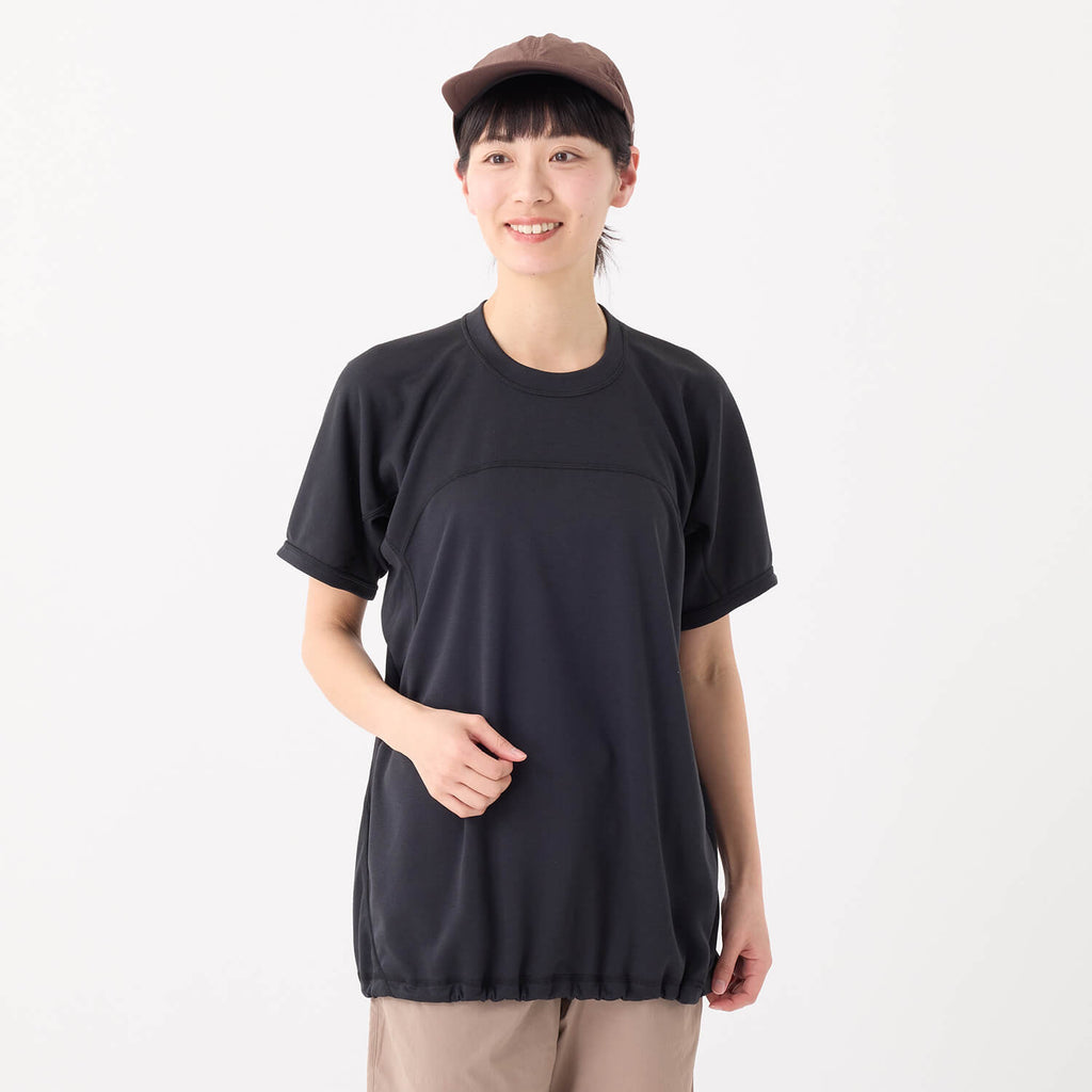 モデル 160cm　着用サイズ：WM　着用カラー：ブラック