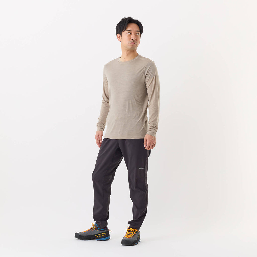 モデル 178cm　着用サイズ：M　着用カラー：ブラック