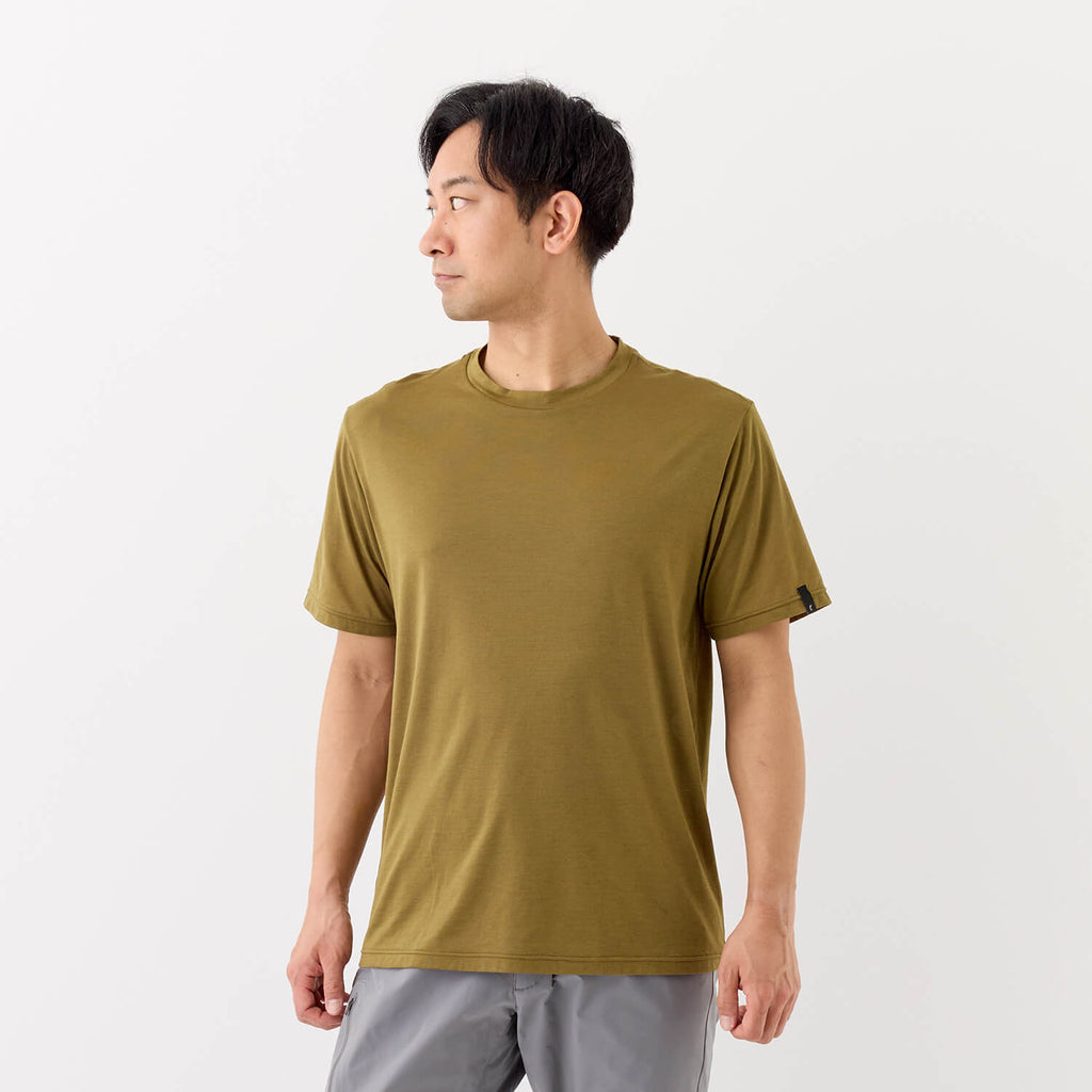 モデル 178cm　着用サイズ：M　着用カラー：ブラウン
