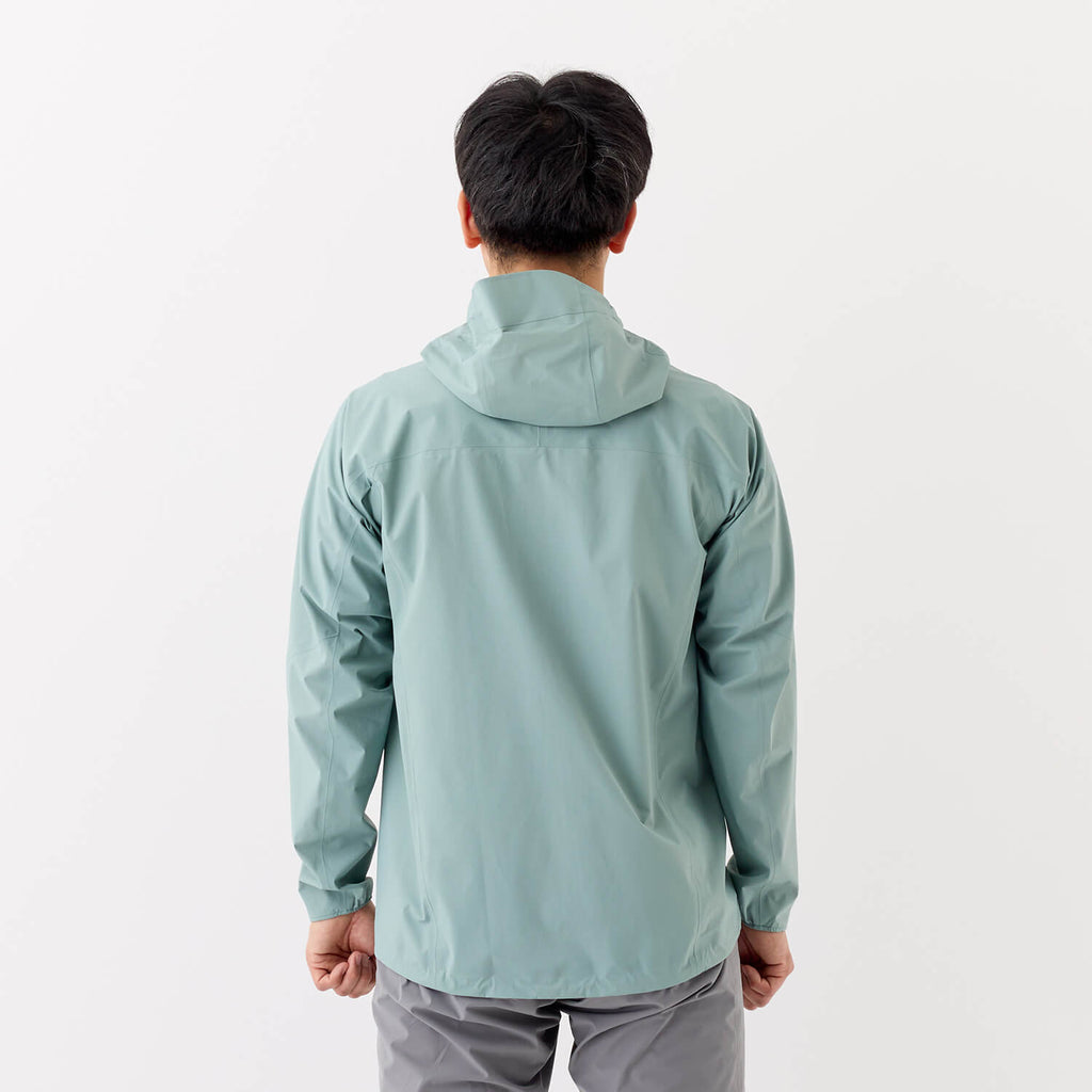 モデル 178cm　着用サイズ：M　着用カラー：グリーングレー