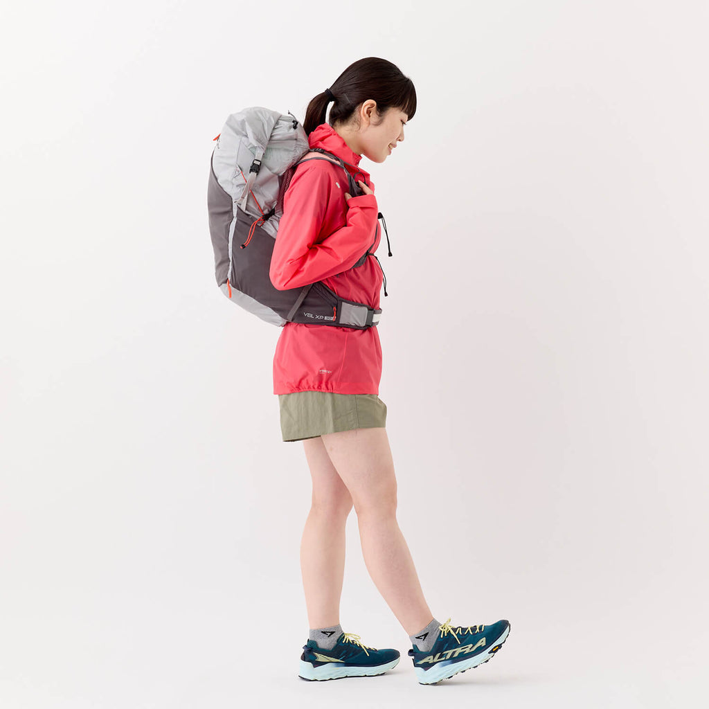モデル 157cm　着用サイズ：S　着用カラー：グレー