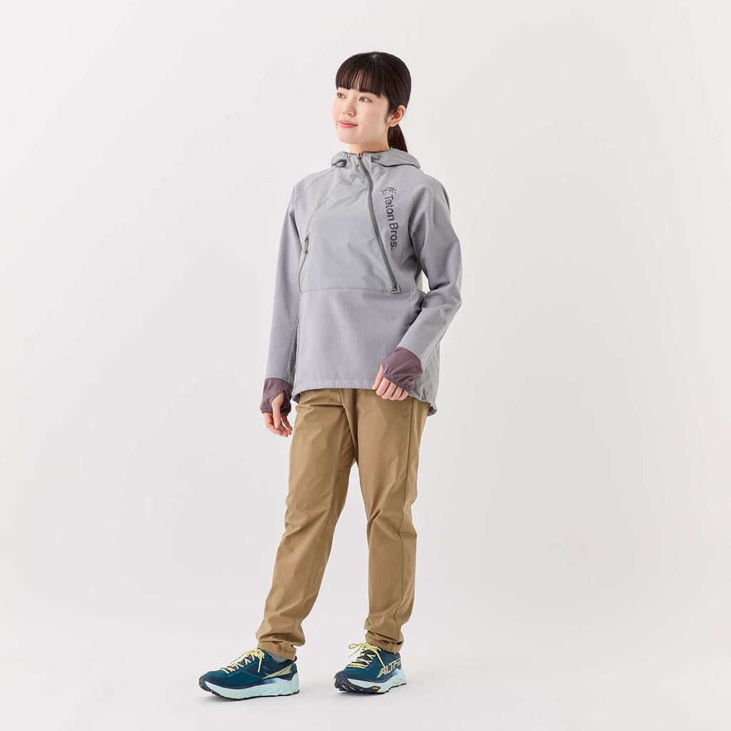 モデル 157cm　着用サイズ：M　着用カラー：グレー