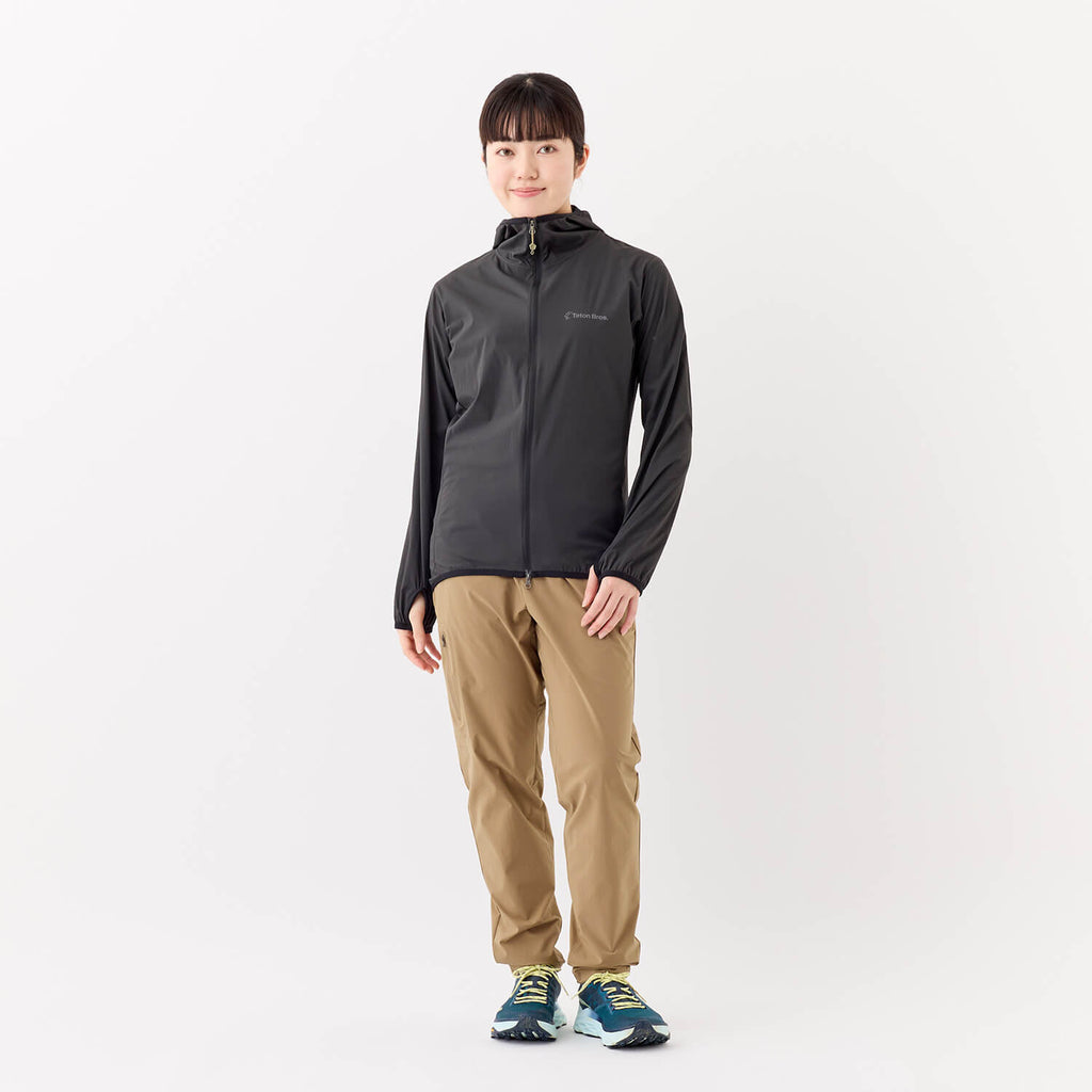 モデル 157cm　着用サイズ：M　着用カラー：ブラウン