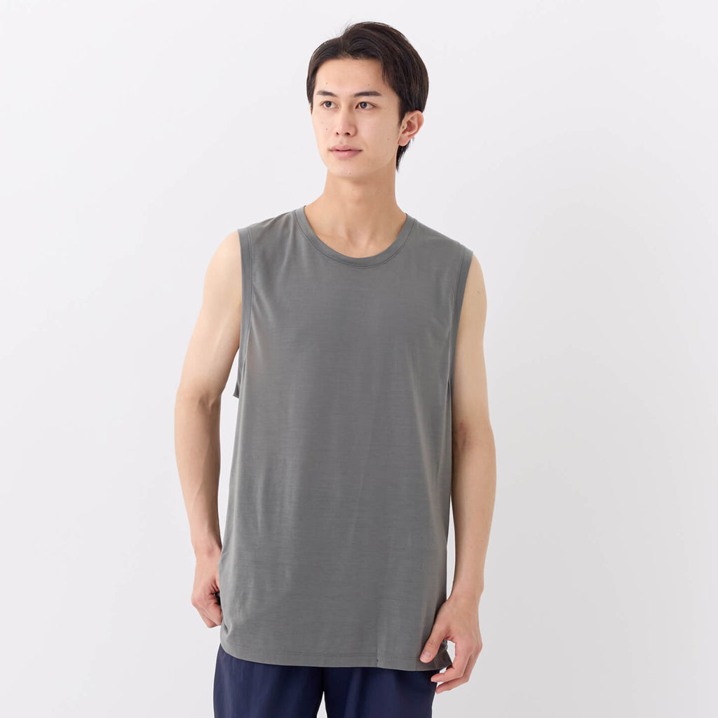 モデル 175cm　着用サイズ：M　着用カラー：カーキ