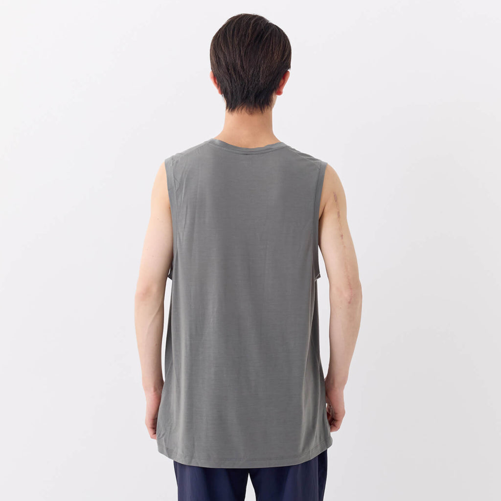 モデル 175cm　着用サイズ：M　着用カラー：カーキ