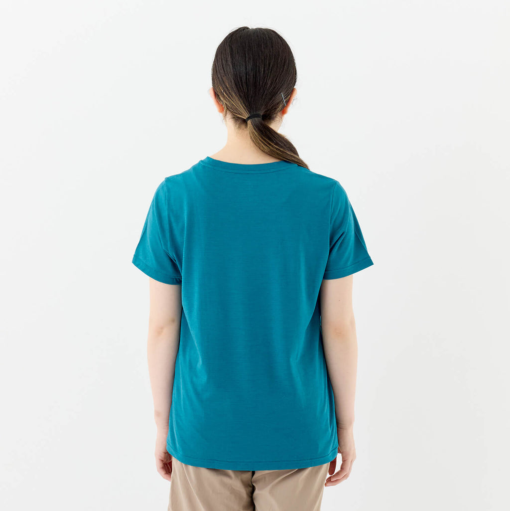 モデル 157cm　着用サイズ：M　着用カラー：ブルー