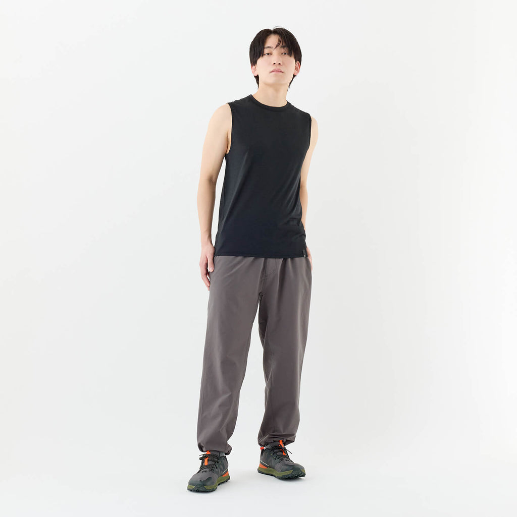 モデル 181cm　着用サイズ：L　着用カラー：ブラック