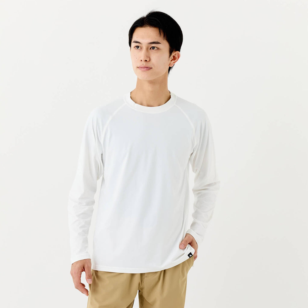 モデル 175cm　着用サイズ：M　着用カラー：ホワイト