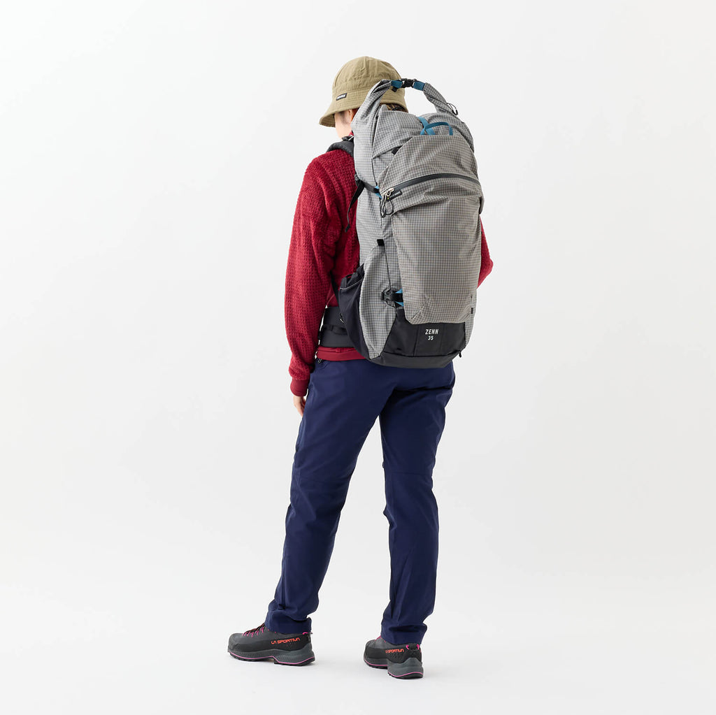 モデル 157cm　着用カラー：ライトグレー