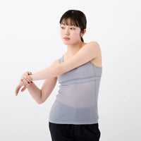 モデル 157cm　着用サイズ：M　着用カラー：しろがね