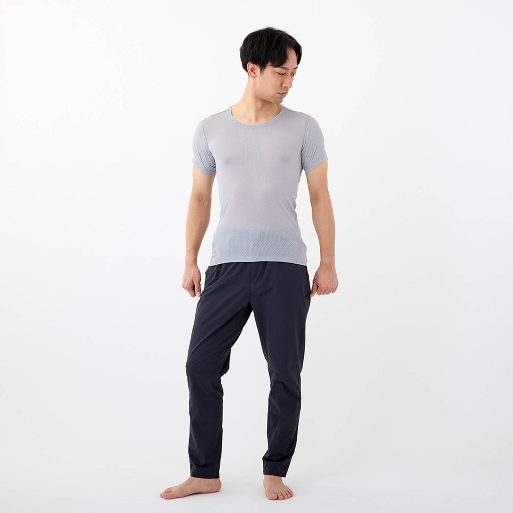 モデル 178cm　着用サイズ：M　着用カラー：しろがね