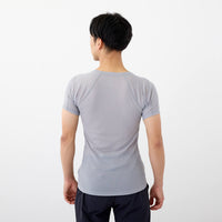 モデル 178cm　着用サイズ：M　着用カラー：しろがね