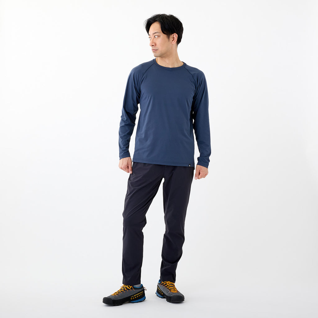 モデル 178cm　着用サイズ：M　着用カラー：ネイビー