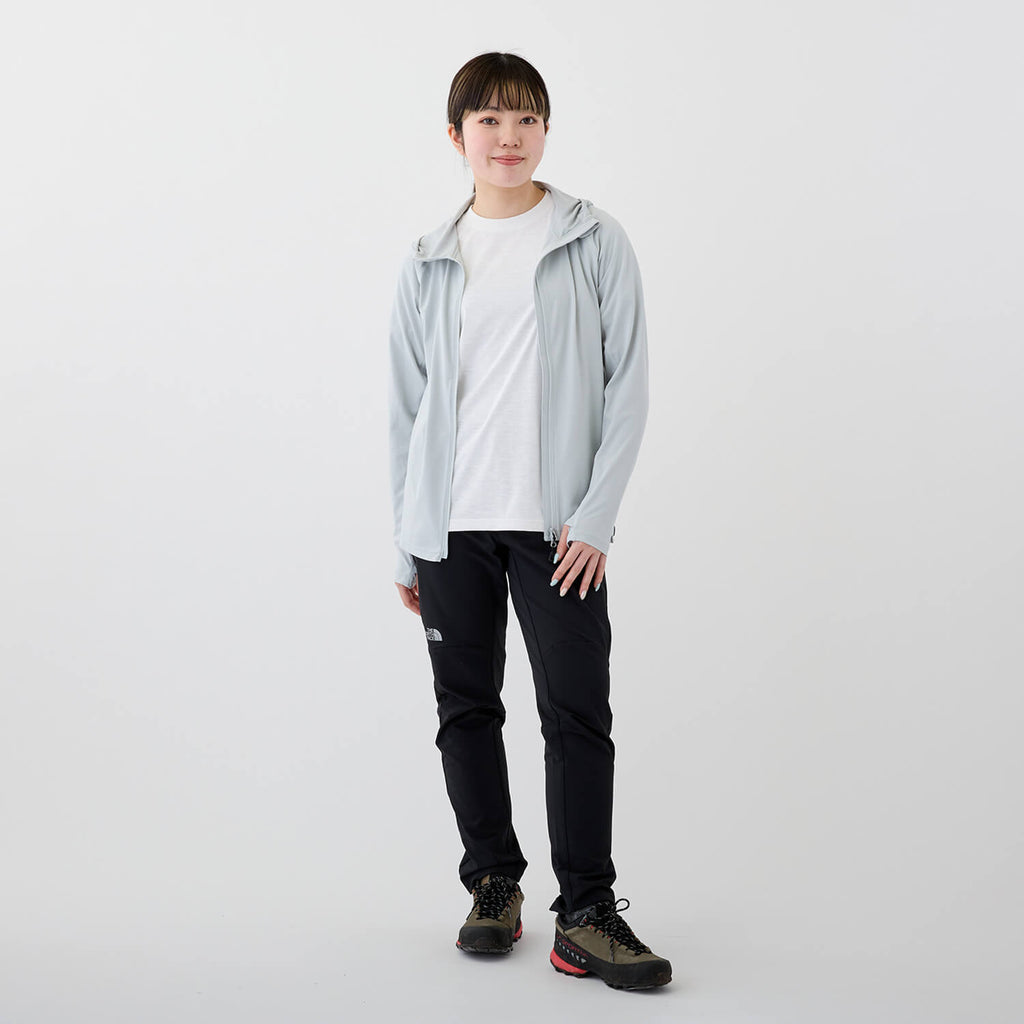 モデル 157cm　着用サイズ：XS　着用カラー：ライトグレー
