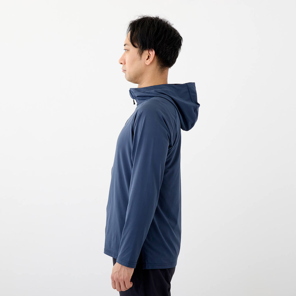モデル 178cm　着用サイズ：M　着用カラー：ネイビー