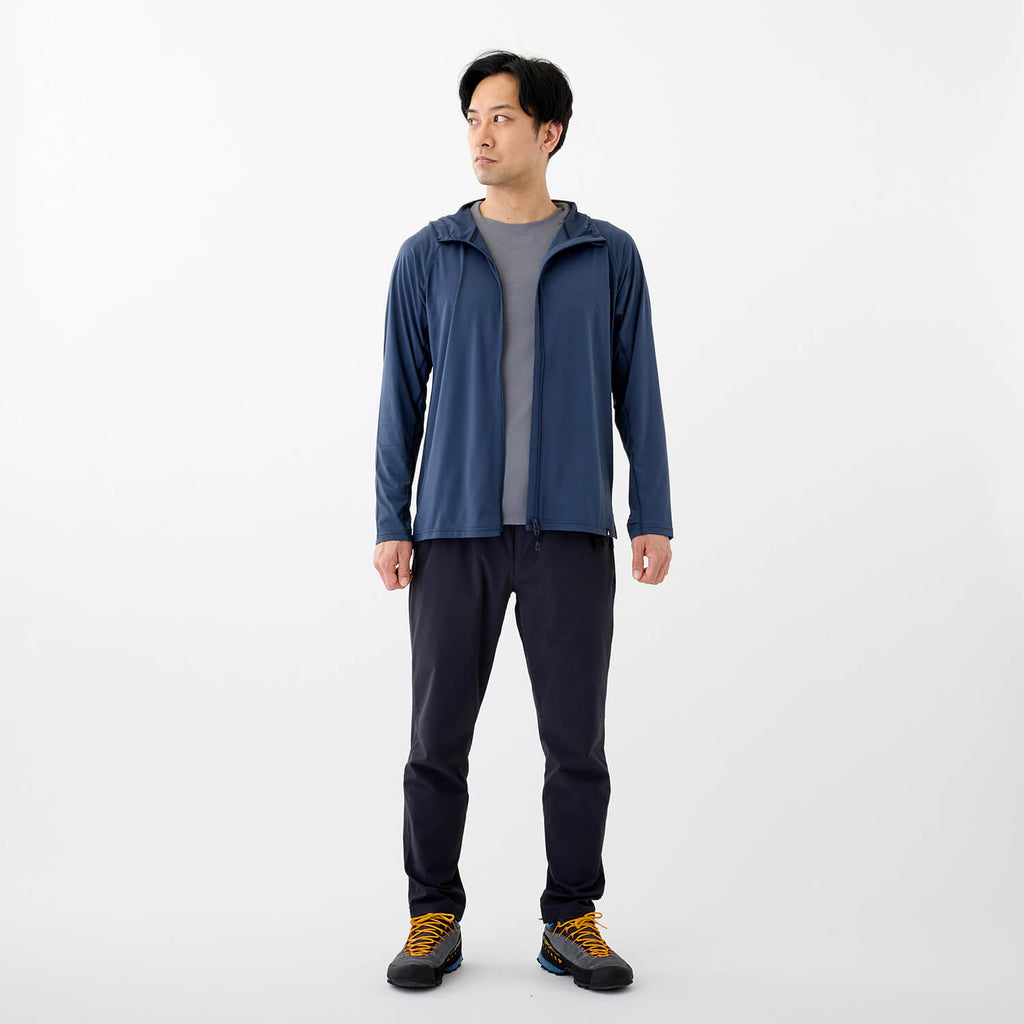 モデル 178cm　着用サイズ：M　着用カラー：ネイビー