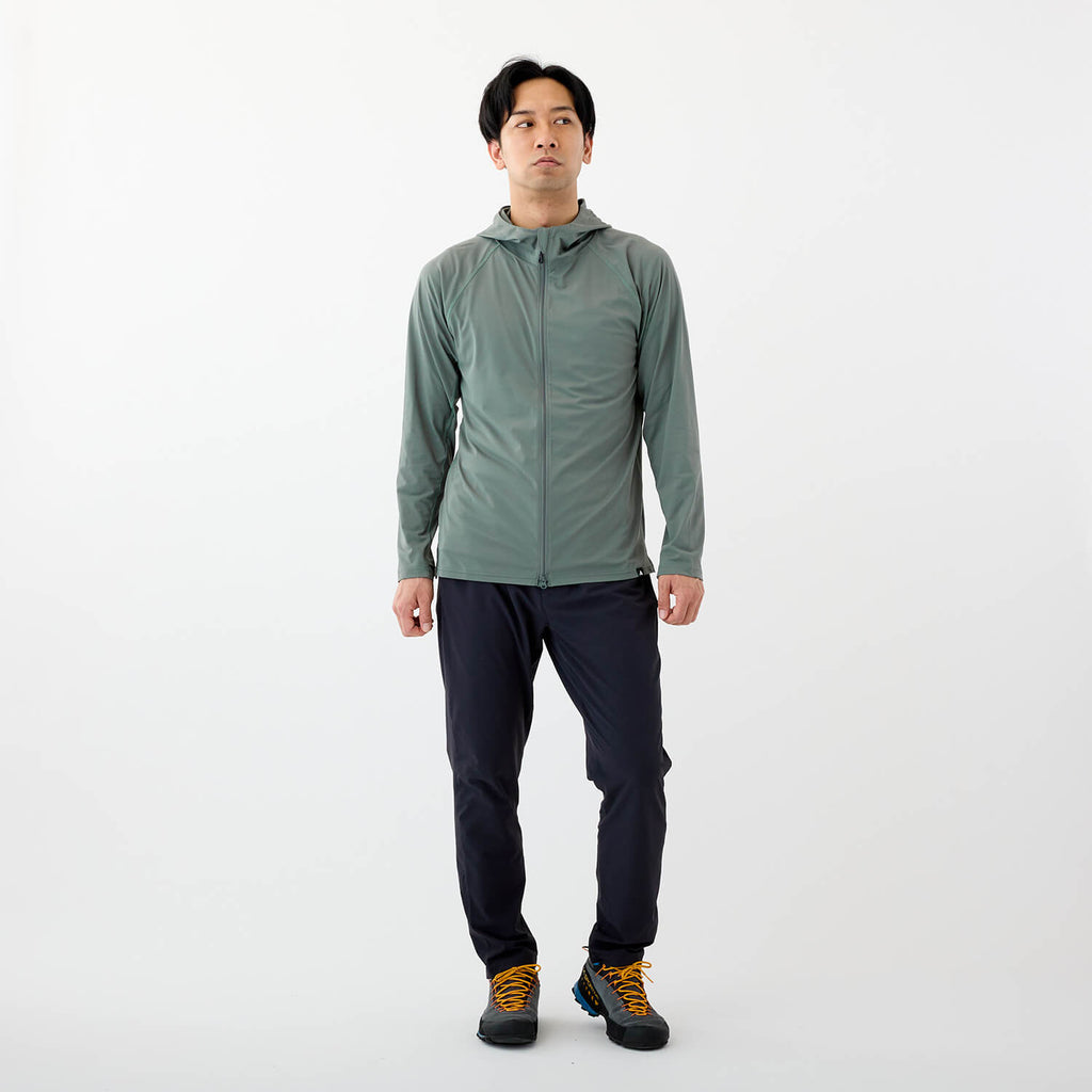 モデル 178cm　着用サイズ：M　着用カラー：カーキ