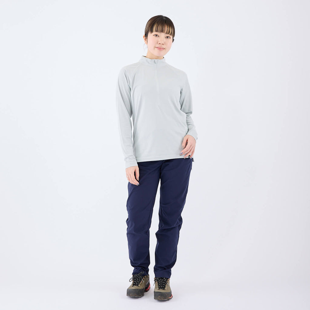 モデル 157cm　着用サイズ：M　着用カラー：ネイビー