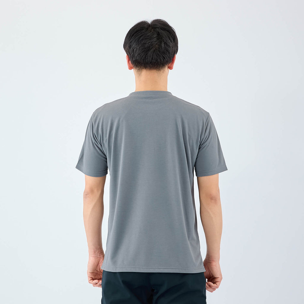 モデル 178cm　着用サイズ：M　着用カラー：グレー