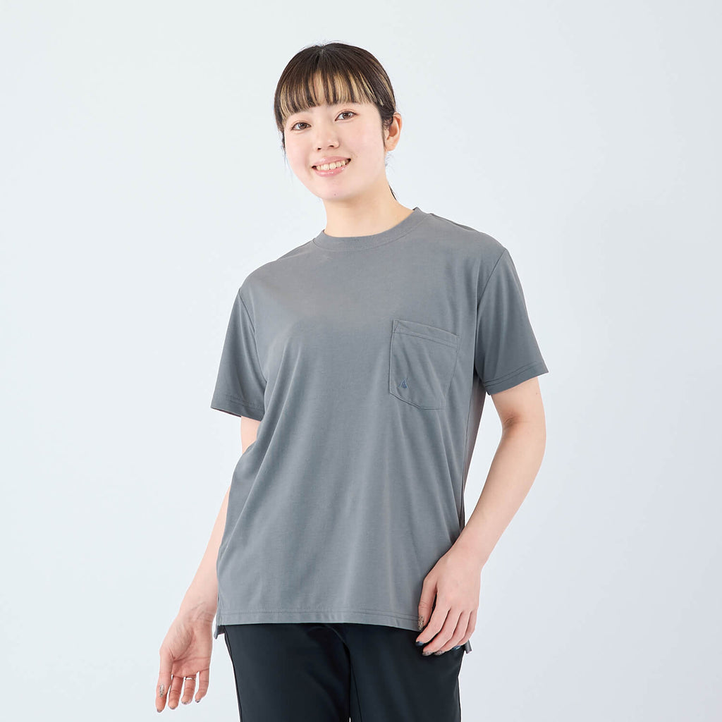 モデル 157cm　着用サイズ：XS　着用カラー：グレー