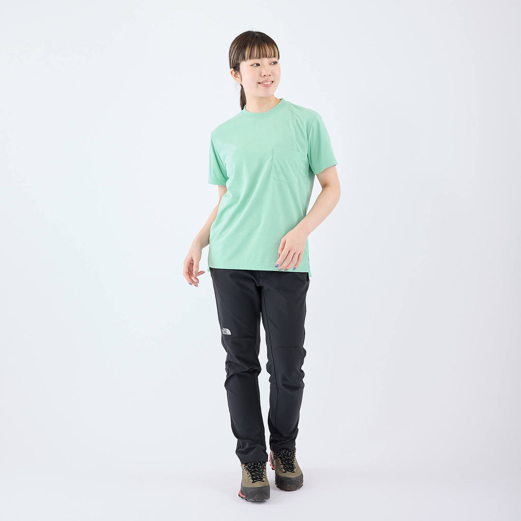 モデル 157cm　着用サイズ：XS　着用カラー：ライトグリーン
