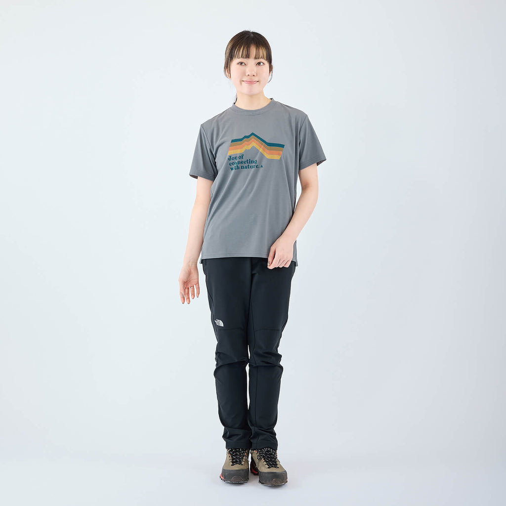 モデル 157cm　着用サイズ：XS　着用カラー：グレー