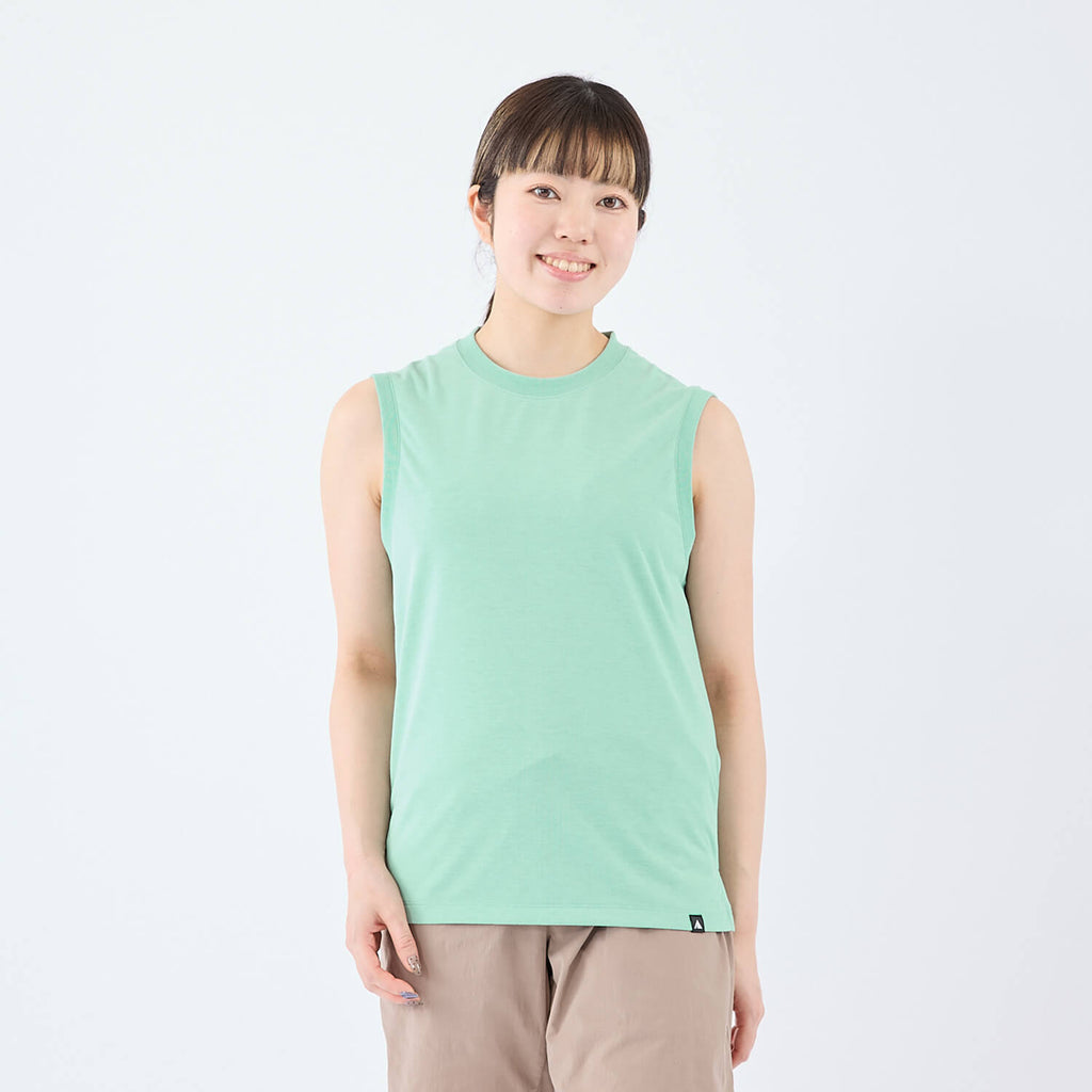 モデル 157cm　着用サイズ：S　着用カラー：ライトグリーン