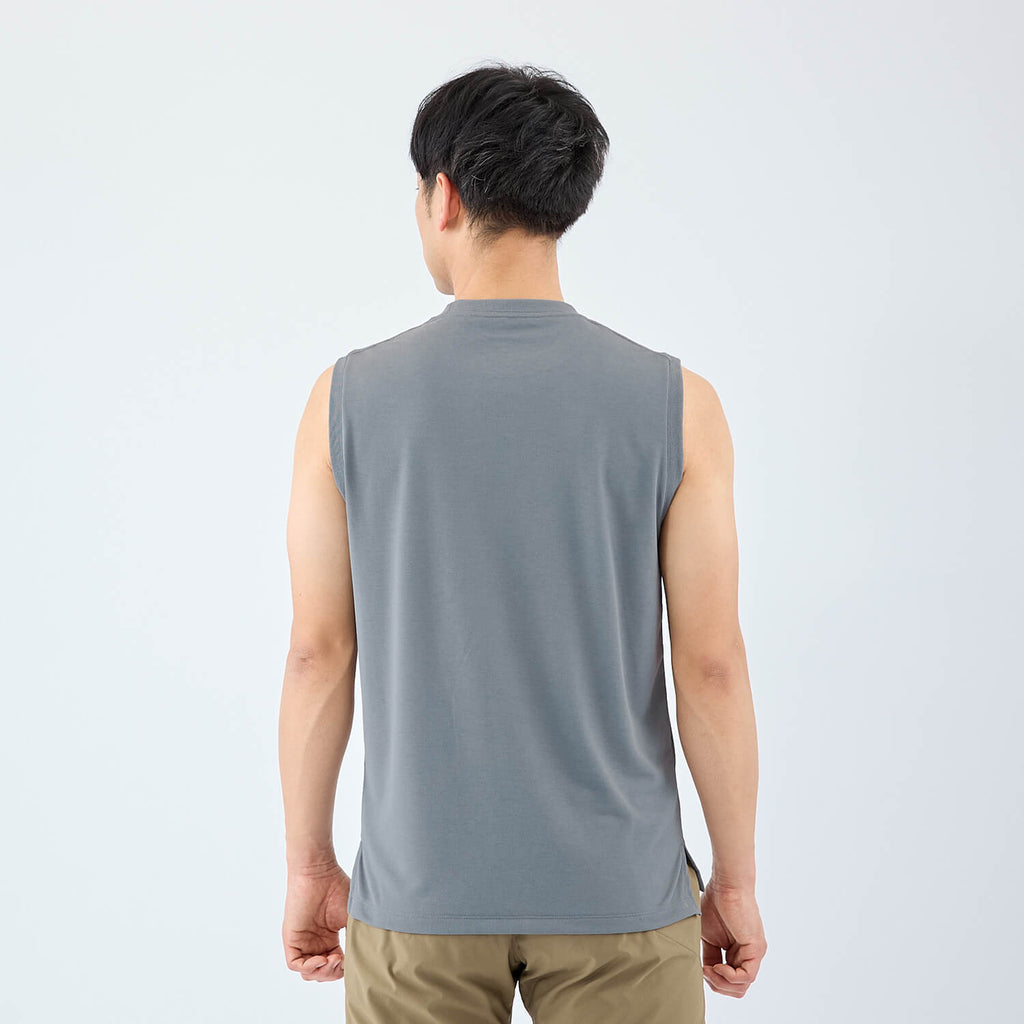 モデル 178cm　着用サイズ：M　着用カラー：グレー
