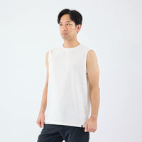 モデル 178cm　着用サイズ：L　着用カラー：ホワイト