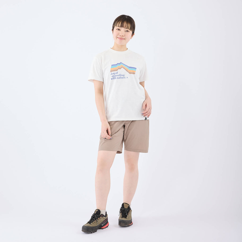 モデル 157cm　着用サイズ：XS　着用カラー：ホワイト