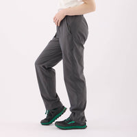 モデル 157cm　着用サイズ：M　着用カラー：グレー
