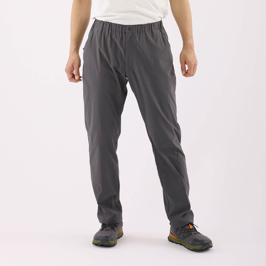 モデル 178cm　着用サイズ：M　着用カラー：グレー
