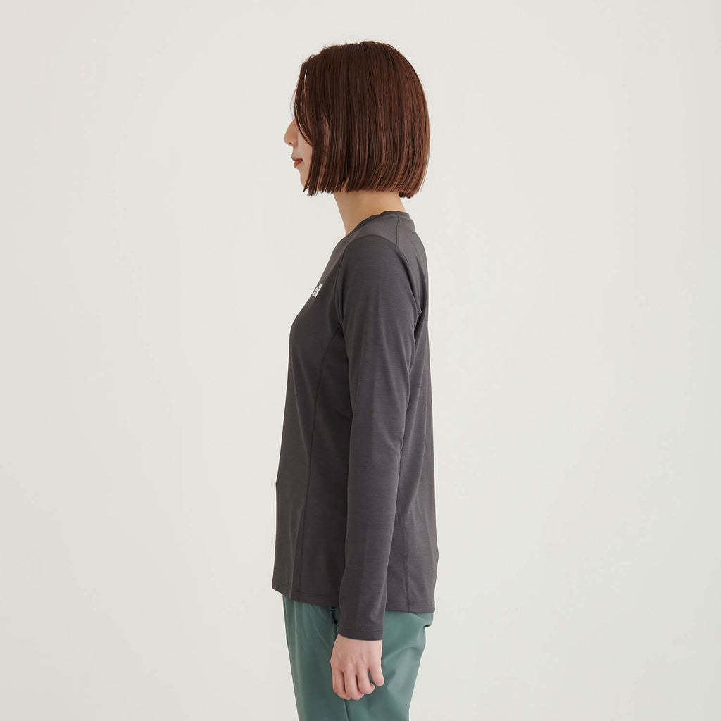 モデル 162cm　着用サイズ：M　※販売商品とはカラーが異なります