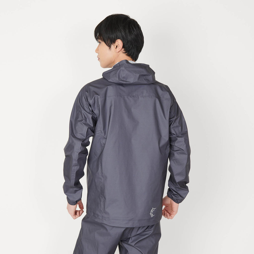 モデル 183cm　着用サイズ：M　着用カラー：ブラック