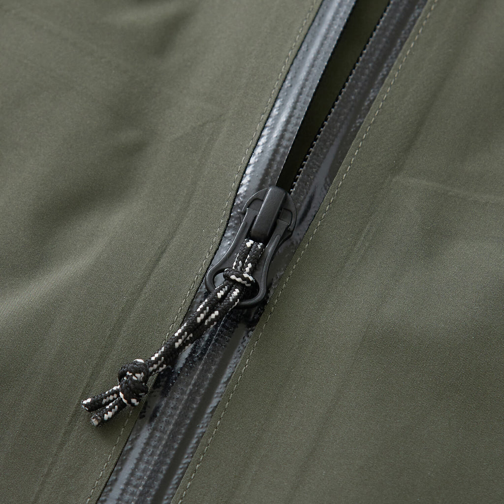 PeakPerformance（ピークパフォーマンス）/パックジャケット/ブラック×カーキ/MENS