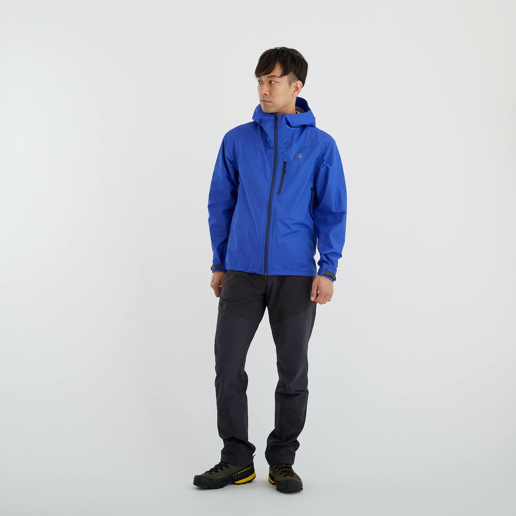 モデル 178cm　着用サイズ：M　着用カラー：ブルー