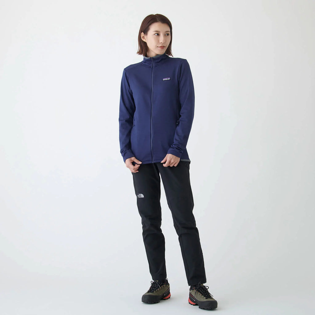 モデル 162cm　着用サイズ：S　着用カラー：ネイビー