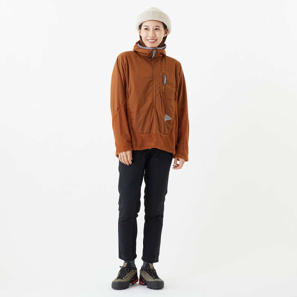 モデル 162cm　着用サイズ：M　着用カラー：ブラウン