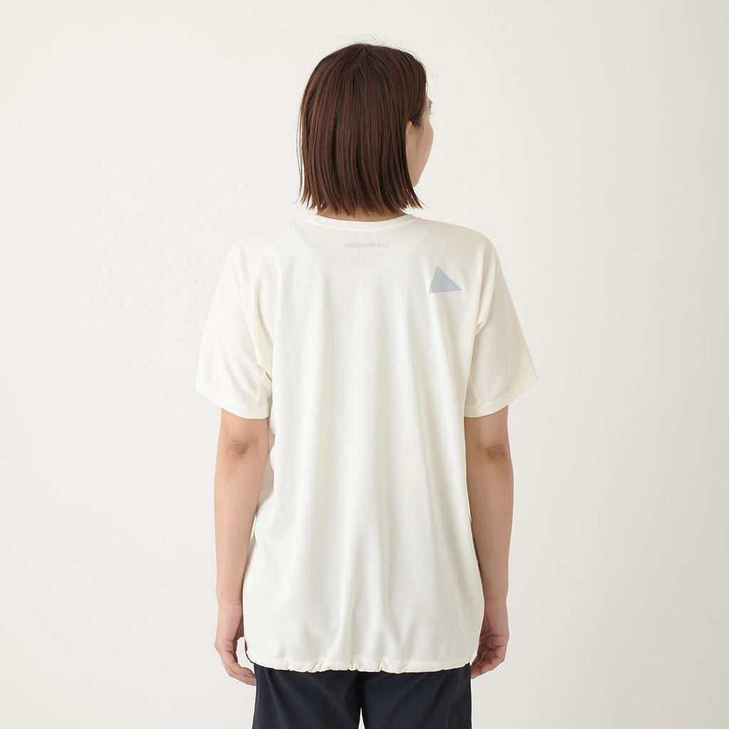 モデル 162cm　着用サイズ：0　着用カラー：ホワイト