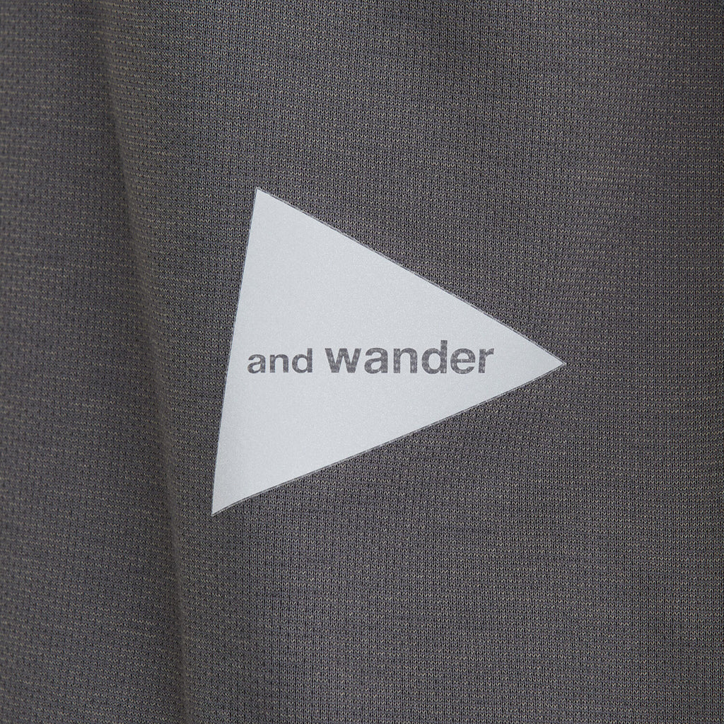and wander（アンドワンダー）/パワードライ ジャージーラグランロングスリーブT/ホワイト/UNISEX